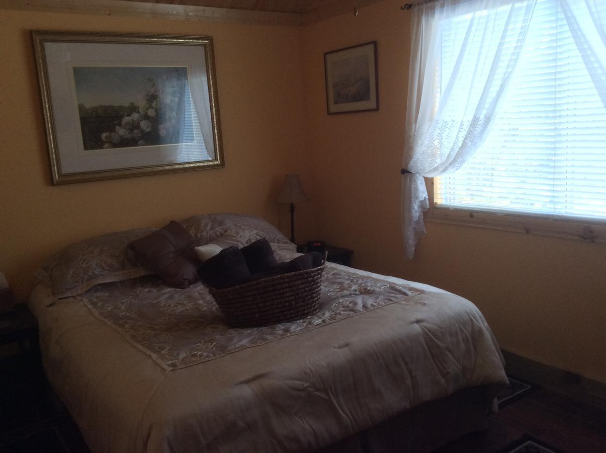 Hotel Midway Екстериор снимка