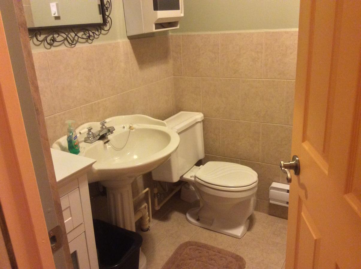 Hotel Midway Стая снимка